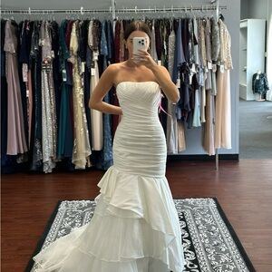 BRAND NEW Mori Lee by Madeline Gardner Size 6 Wedding Dress